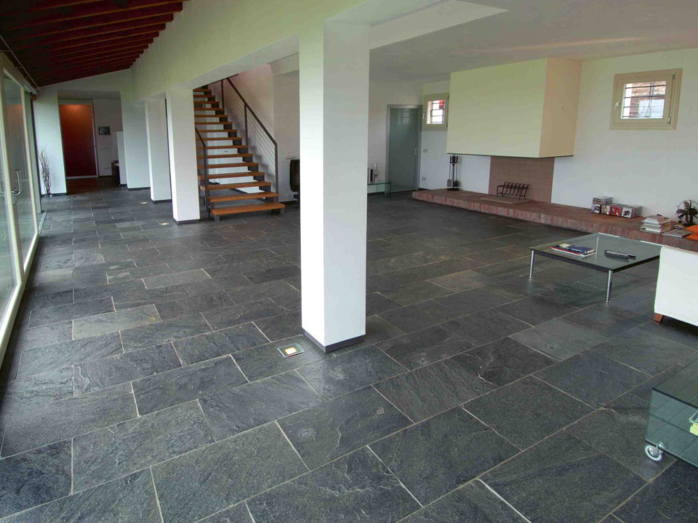 Quarzit silbergrau (Handmuster), SoNat 532
